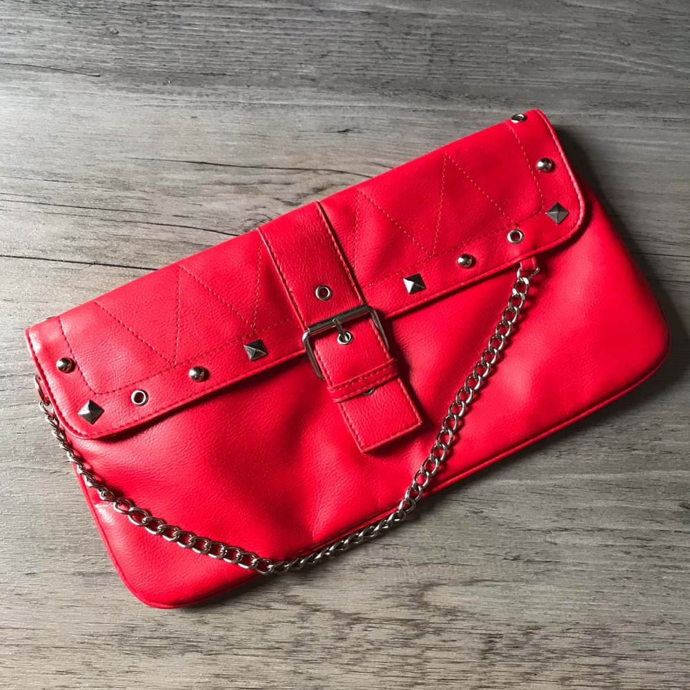 ♥️ 3/$15 Red Studded Clutch